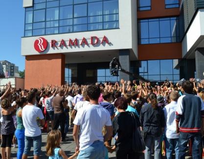 Prima preselecţie "Românii au Talent" la Oradea a strâns sute de concurenţi (FOTO)